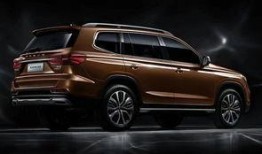 荣威rx8最新爆料消息,硬派越野再升级，性能与豪华并存